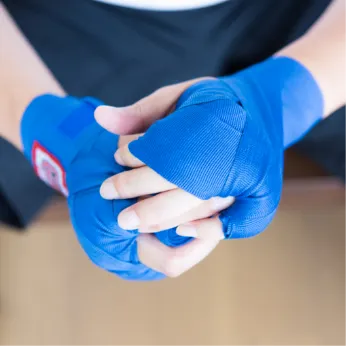 軍手またはバンテージ